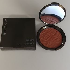Becca sunlit bronzer Maui